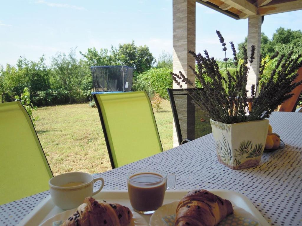 Holiday House Emc Umag Eksteriør billede